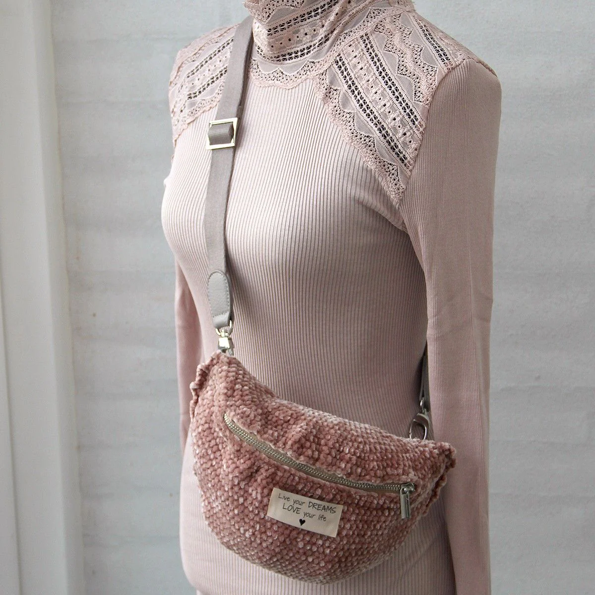 Shoulder Strap in Cotton - Adjustable 85-125 cm (2'9.5"-4'1.2") x 25 mm (0.89") - Image 2