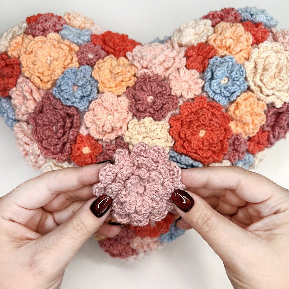 Blooming Heart - Pillow - Image 2