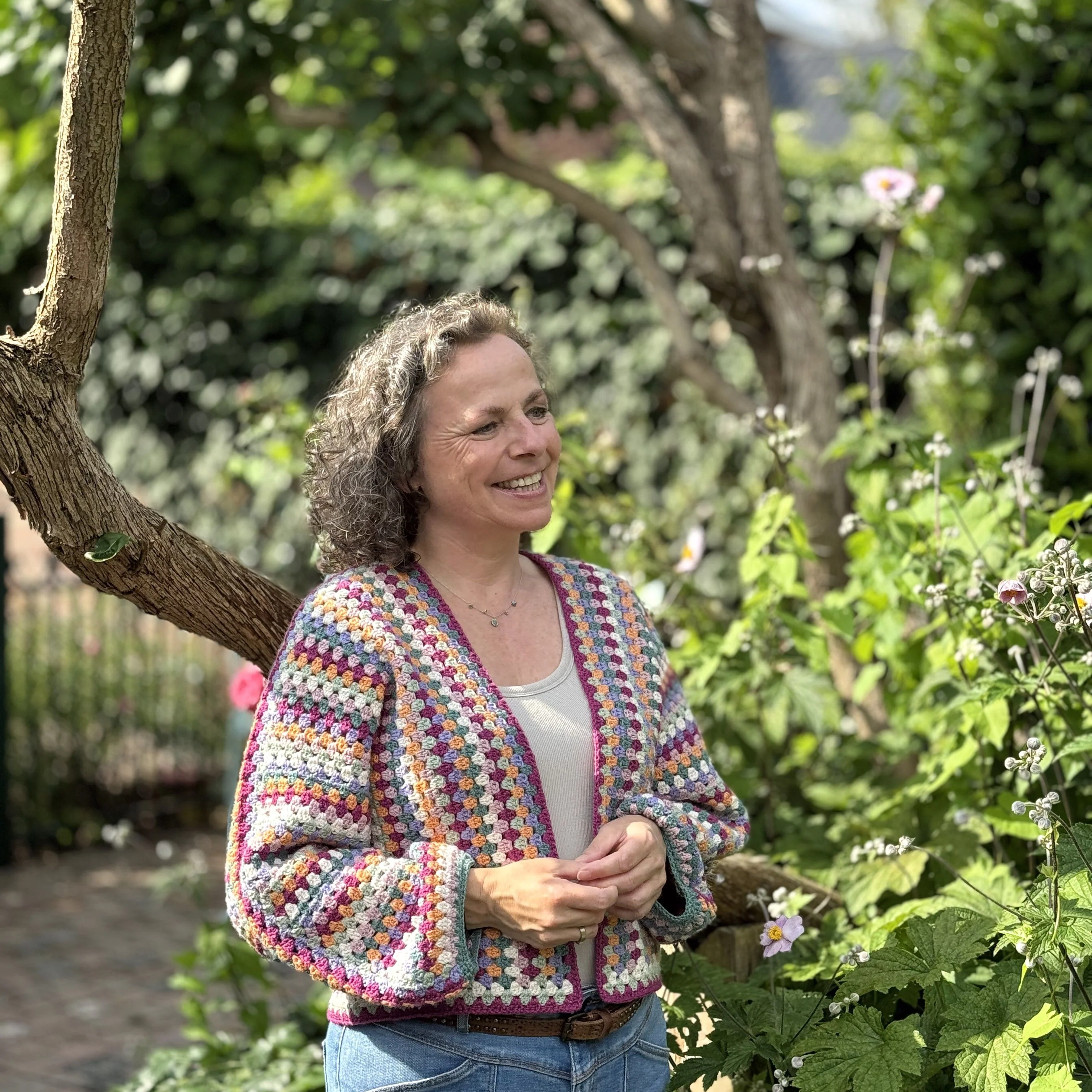 Oh So Colorful Granny - Cardigan - Image 2